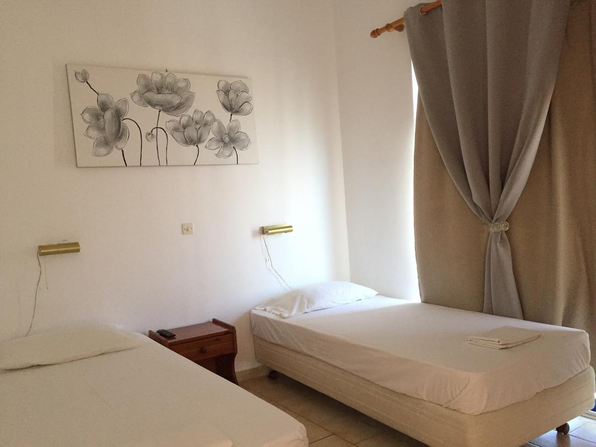 Bay Holiday Hotel & Spa Karavomilos  ภายนอก รูปภาพ